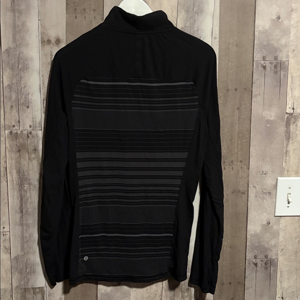 Black Gray Stripe Mens Lululemon Half Zip Pullover Medium